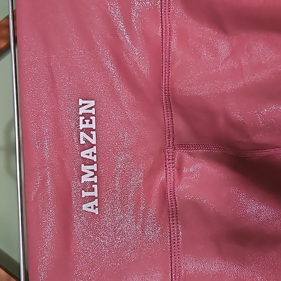 Shiny pink leggings size XL Almazen - Picture 3 of 5